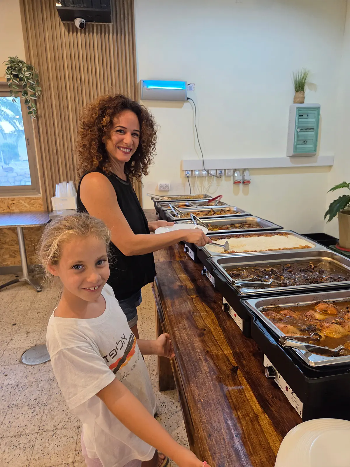 ארוחת צהרים בקיבוץ אליפז